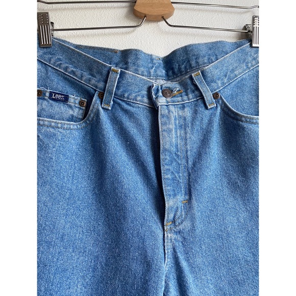 Vintage Lee High Waist Mom Jeans // Mid Blue Wash - Picture 4 of 10